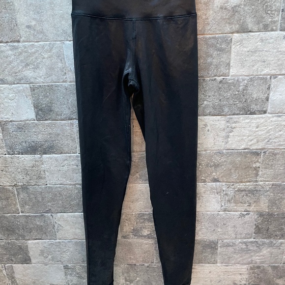 ❤️ AERIE OFFLINE THE HUGGER HIGH WAISTED CRACKLE LEGGINGS SIZE XS - Picture 2 of 3